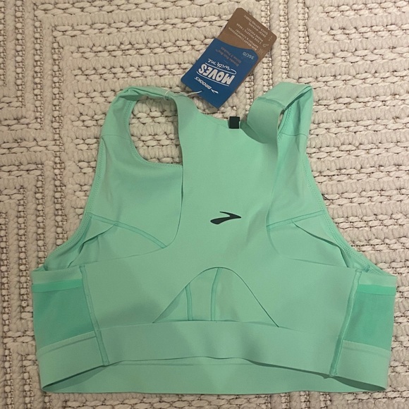 Brooks Women's Light Green Sports Bra - Picture 4 of 4